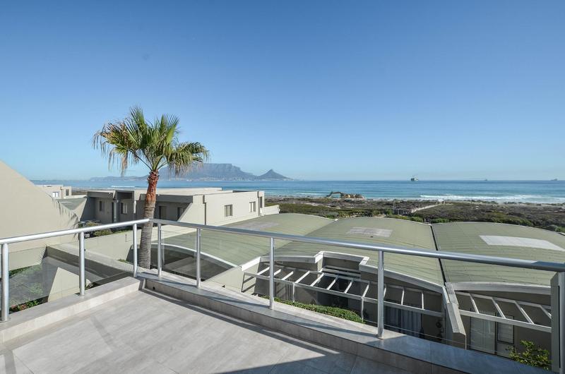 To Let 3 Bedroom Property for Rent in Dolphin Beach Western Cape